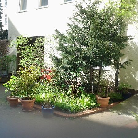 ברלין Happy Go Lucky Hotel + Hostel Schoneberg מראה חיצוני תמונה