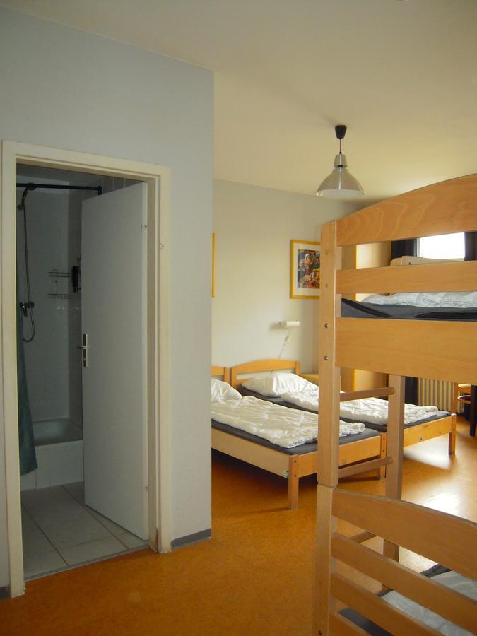 ברלין Happy Go Lucky Hotel + Hostel Schoneberg מראה חיצוני תמונה