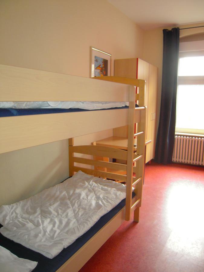 ברלין Happy Go Lucky Hotel + Hostel Schoneberg מראה חיצוני תמונה