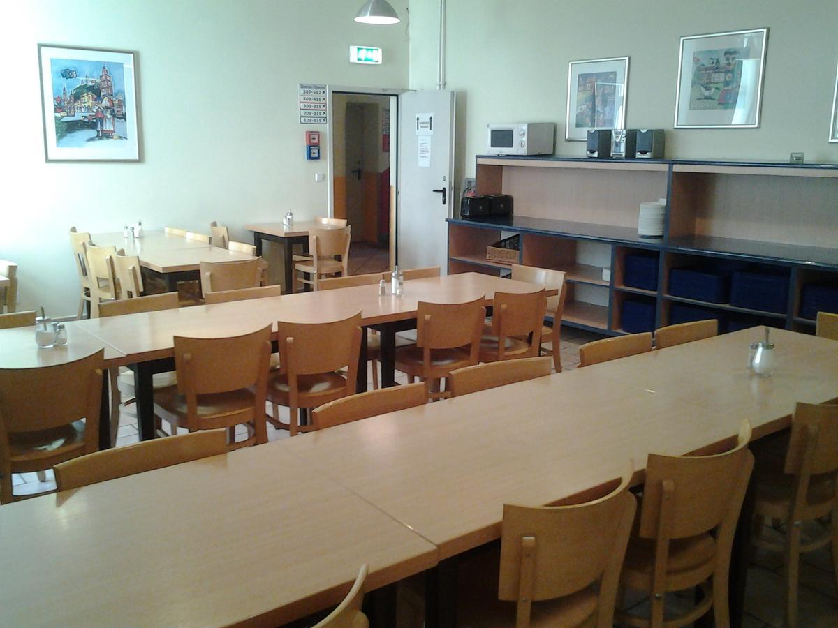 ברלין Happy Go Lucky Hotel + Hostel Schoneberg מראה חיצוני תמונה